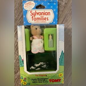 Vintage 1985 Tomy Sylvanian Families Greta Huntington Baby #2984 Epoch Calico